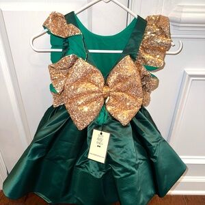 Itty Bitty Toes BRAND NEW Green and Gold Dress